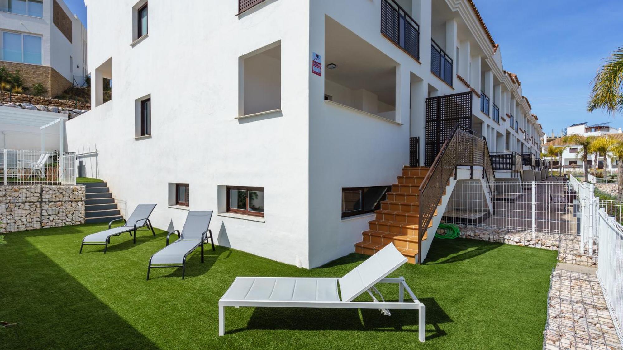 Stunning Private Pool Townhouse Ref 195