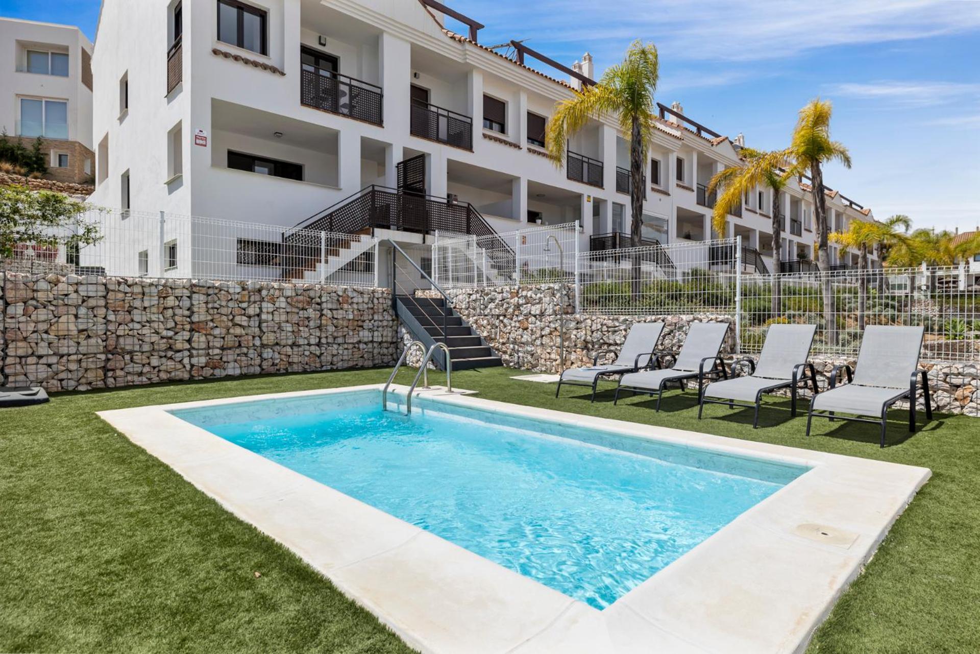 Villa Stunning Private Pool Townhouse Ref 195