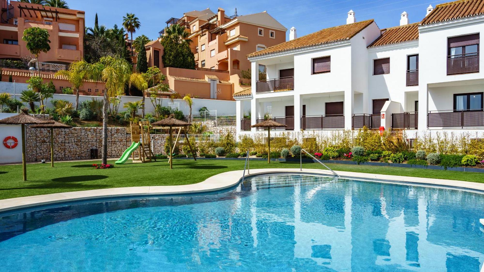 Villa Stunning Private Pool Townhouse Ref 195 *