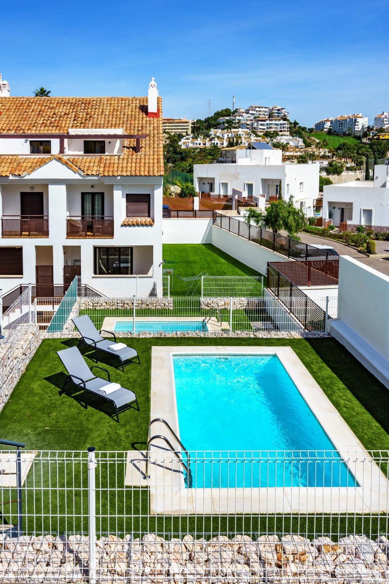 Stunning Private Pool Townhouse Ref 195