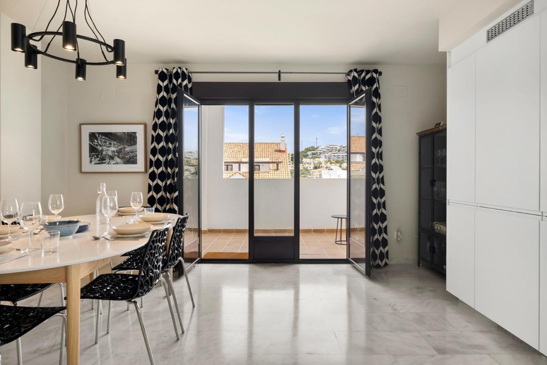 Stunning Private Pool Townhouse Ref 195