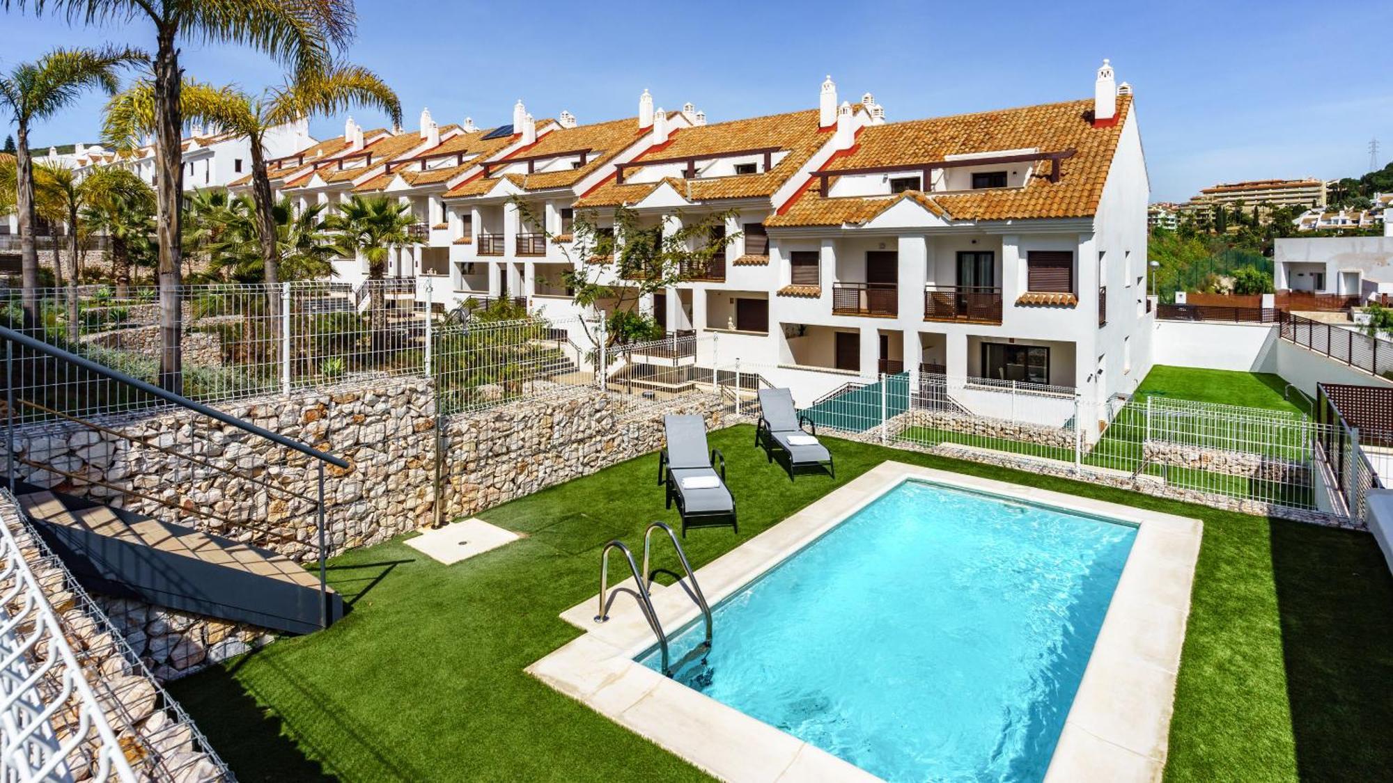 Stunning Private Pool Townhouse Ref 195 Villa